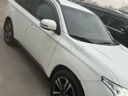 Mitsubishi Outlander 2012 года за 8 600 000 тг. в Тараз – фото 17