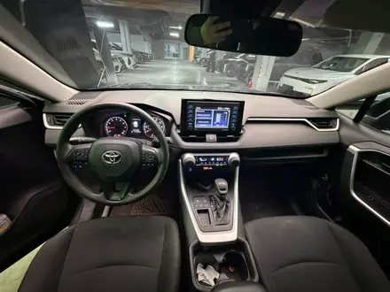 Toyota RAV4 2020 года за 11 800 000 тг. в Астана – фото 10