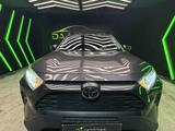 Toyota RAV4 2020 года за 11 800 000 тг. в Астана