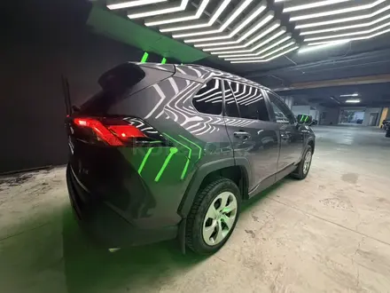 Toyota RAV4 2020 года за 11 800 000 тг. в Астана – фото 6