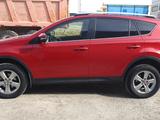 Toyota RAV4 2015 годаfor12 000 000 тг. в Атырау – фото 2