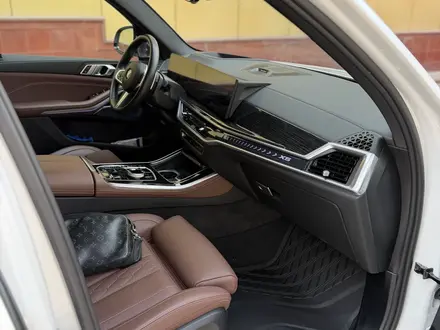 BMW X5 2023 года за 50 000 000 тг. в Алматы – фото 9