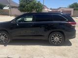 Toyota Highlander 2018 годаүшін12 500 000 тг. в Жанаозен – фото 3