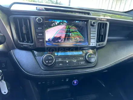 Toyota RAV4 2018 года за 9 800 000 тг. в Алматы – фото 8