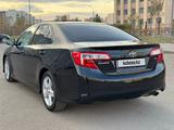 Toyota Camry 2013 годаfor7 700 000 тг. в Актобе – фото 3