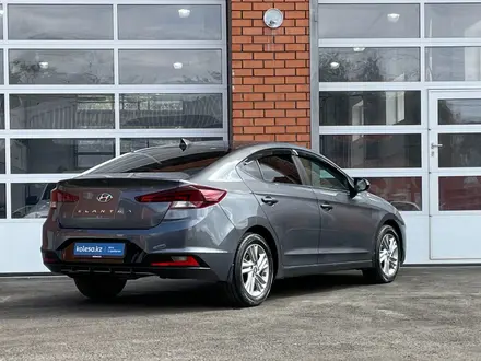 Hyundai Elantra 2019 года за 8 520 000 тг. в Актобе – фото 3