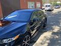 Toyota Camry 2018 года за 9 950 000 тг. в Актобе