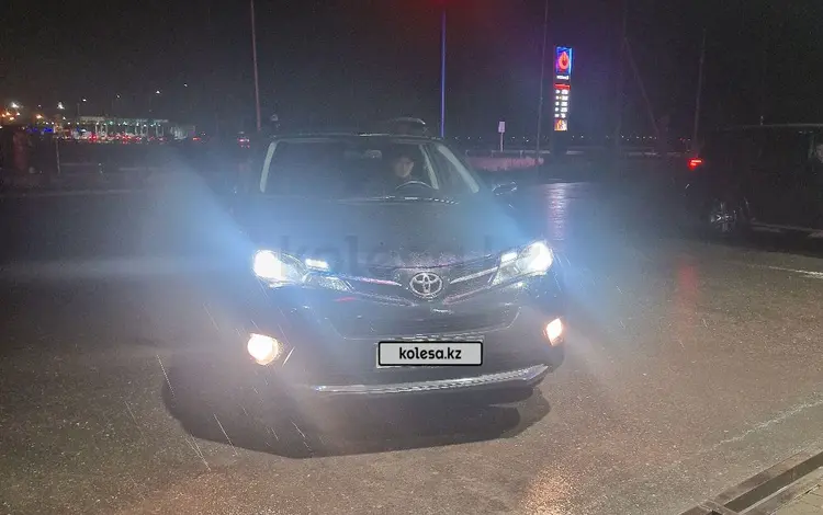 Toyota RAV4 2014 годаfor11 000 000 тг. в Степногорск