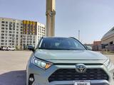 Toyota RAV4 2020 года за 14 500 000 тг. в Астана – фото 2