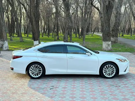 Lexus ES 250 2019 года за 23 000 000 тг. в Тараз – фото 2