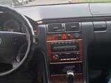 Mercedes-Benz E 320 2000 года за 4 100 000 тг. в Алматы – фото 5