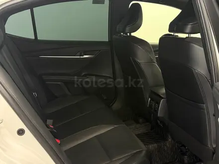 Toyota Camry Luxe 2024 года за 20 900 000 тг. в Астана – фото 7