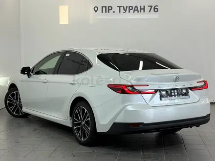 Toyota Camry Luxe 2024 года за 20 900 000 тг. в Астана – фото 2