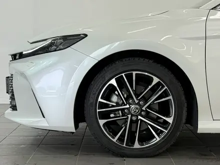Toyota Camry Luxe 2024 года за 20 900 000 тг. в Астана – фото 18