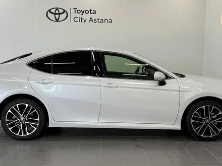 Toyota Camry Luxe 2024 года за 20 900 000 тг. в Астана – фото 19