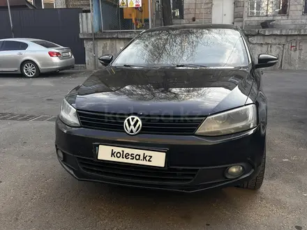 Volkswagen Jetta 2011 года за 3 300 000 тг. в Алматы – фото 2