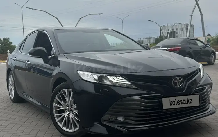 Toyota Camry 2018 года за 12 800 000 тг. в Алматы