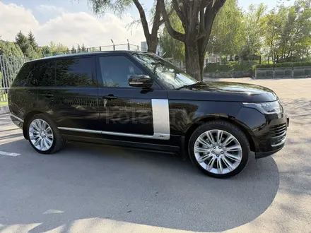 Land Rover Range Rover 2019 года за 47 000 000 тг. в Алматы – фото 26
