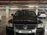 Volkswagen Touareg 2007 годаүшін7 500 000 тг. в Алматы