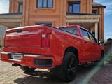 Chevrolet Silverado 2022 года за 33 000 000 тг. в Караганда – фото 3