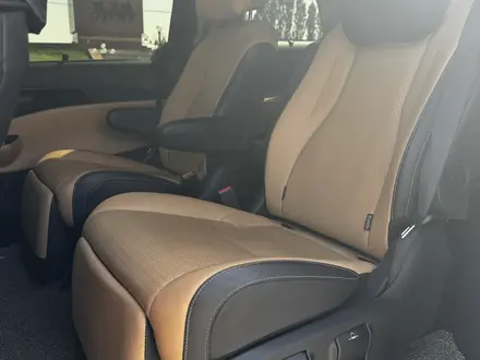 Kia Carnival 2022 года за 21 000 000 тг. в Шымкент – фото 16