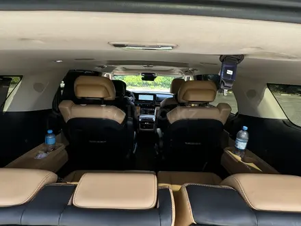 Kia Carnival 2022 года за 21 000 000 тг. в Шымкент – фото 19