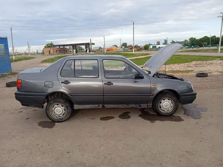 Volkswagen Vento 1992 года за 750 000 тг. в Жаксы – фото 3