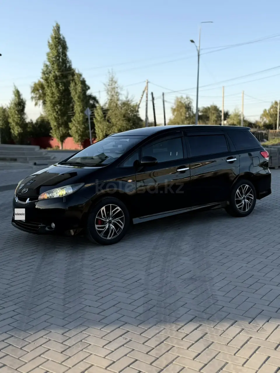 Toyota Wish, 2012