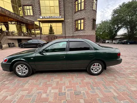 Toyota Camry 2000 года за 3 100 000 тг. в Алматы – фото 4