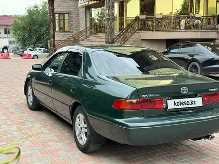 Toyota Camry 2000 года за 3 100 000 тг. в Алматы – фото 7