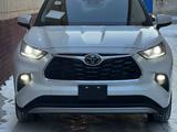 Toyota Highlander 2022 годаүшін43 000 000 тг. в Актобе