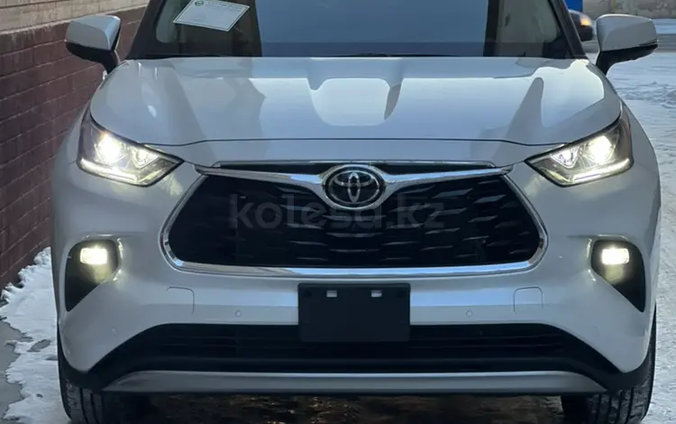 Toyota Highlander 2022 года за 43 000 000 тг. в Актобе