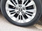 Диски с резиной Kia Hyundai за 250 000 тг. в Астана – фото 2