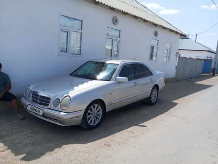 Mercedes-Benz E 230 1997 года за 2 600 000 тг. в Кызылорда