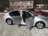 Chevrolet Cruze 2011 года за 3 500 000 тг. в Астана – фото 3