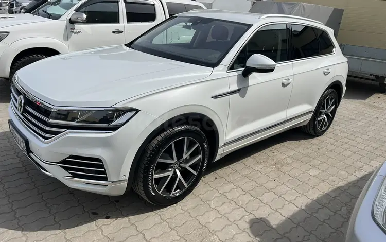 Volkswagen Touareg 2019 года за 35 000 000 тг. в Алматы