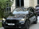 BMW X5 2019 года за 28 500 000 тг. в Алматы – фото 3