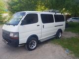 Toyota Hiace 2001 годаүшін2 000 000 тг. в Тургень (Енбекшиказахский р-н)