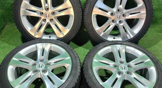 Диск Оригинал Honda с шинами Brigestoune 235/45 R18 зима за 260 000 тг. в Алматы