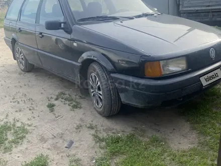 Volkswagen Passat 1990 года за 1 500 000 тг. в Семей – фото 2