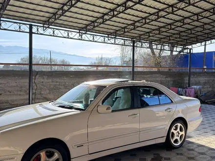 Mercedes-Benz E 320 2001 года за 7 000 000 тг. в Тараз – фото 17