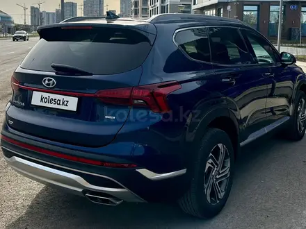 Hyundai Santa Fe 2022 года за 16 000 000 тг. в Астана – фото 3