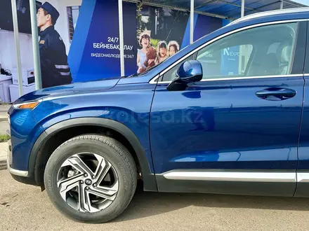 Hyundai Santa Fe 2022 года за 16 000 000 тг. в Астана – фото 5