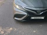 Toyota Camry 2021 года за 9 000 000 тг. в Шымкент