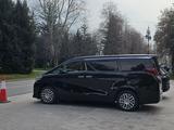 Toyota Alphard 2016 года за 27 000 000 тг. в Алматы