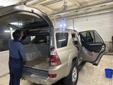 Toyota 4Runner 2003 года за 7 600 000 тг. в Алматы – фото 2