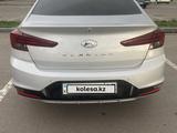 Hyundai Elantra 2019 годаүшін8 900 000 тг. в Астана – фото 3