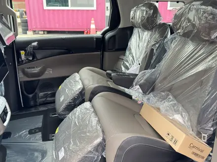 Kia Carnival Luxe 2025 года за 25 800 000 тг. в Алматы – фото 9
