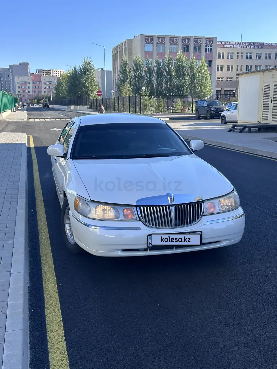 Lincoln Town Car, 1999
