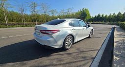 Toyota Camry 2022 годаfor8 500 000 тг. в Алматы – фото 2